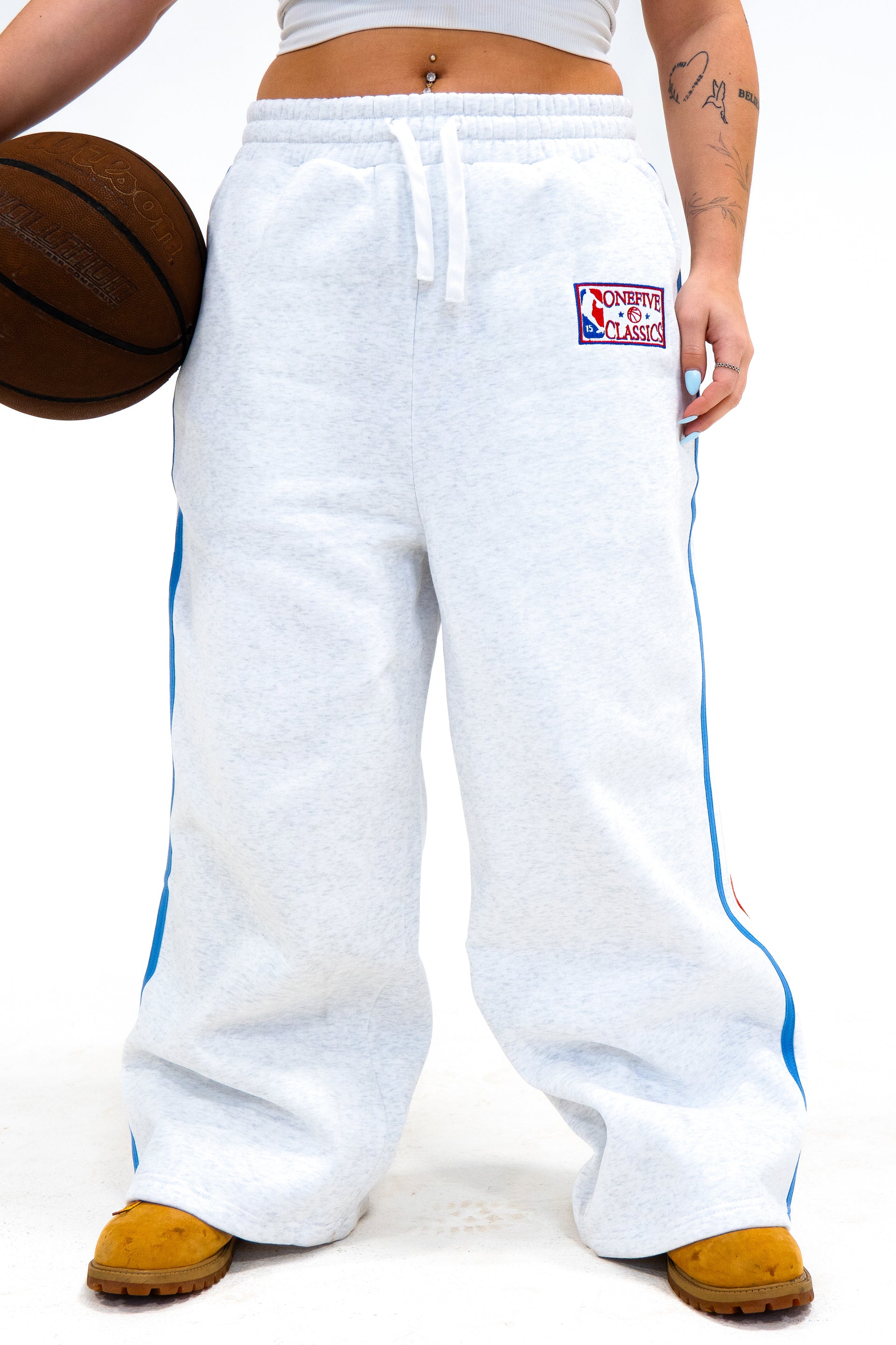 15 CLASSICS SWEATS